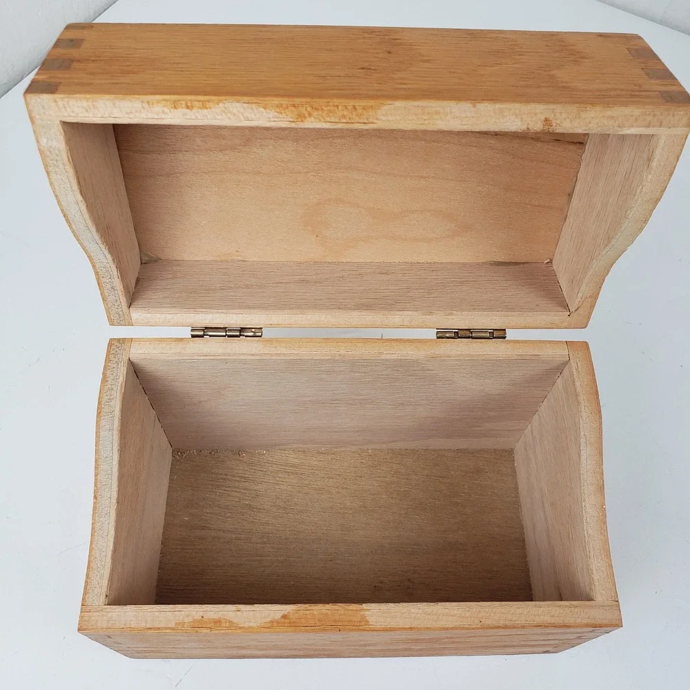 Vintage Carver WI Oak Recipe Box Clipped and Written Recipes + Blank Cards
